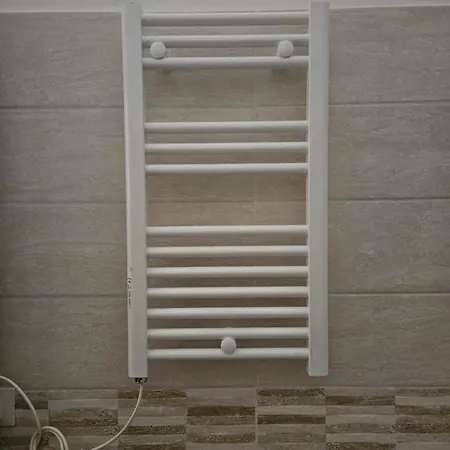 - 1 Piano Nel 