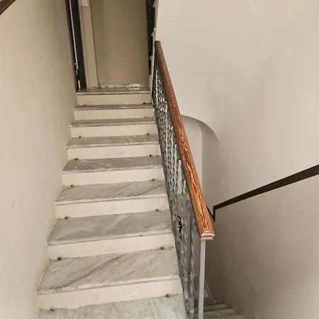 - 1 Piano Nel 